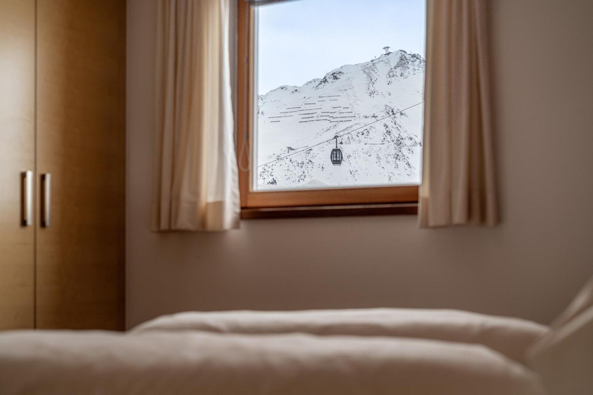 Hotel Hochsoelden エクステリア 写真