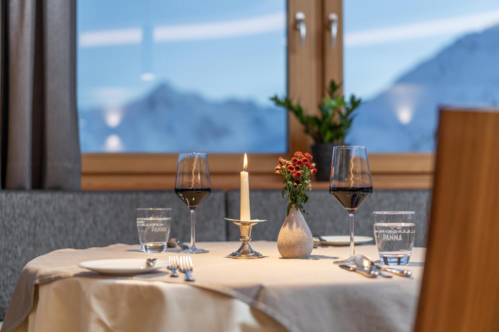 Hotel Hochsoelden エクステリア 写真